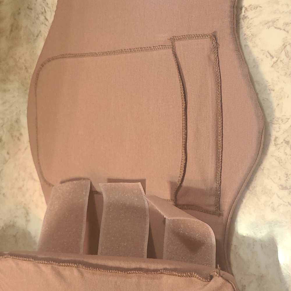 Shapewear - Picture 2 of 3